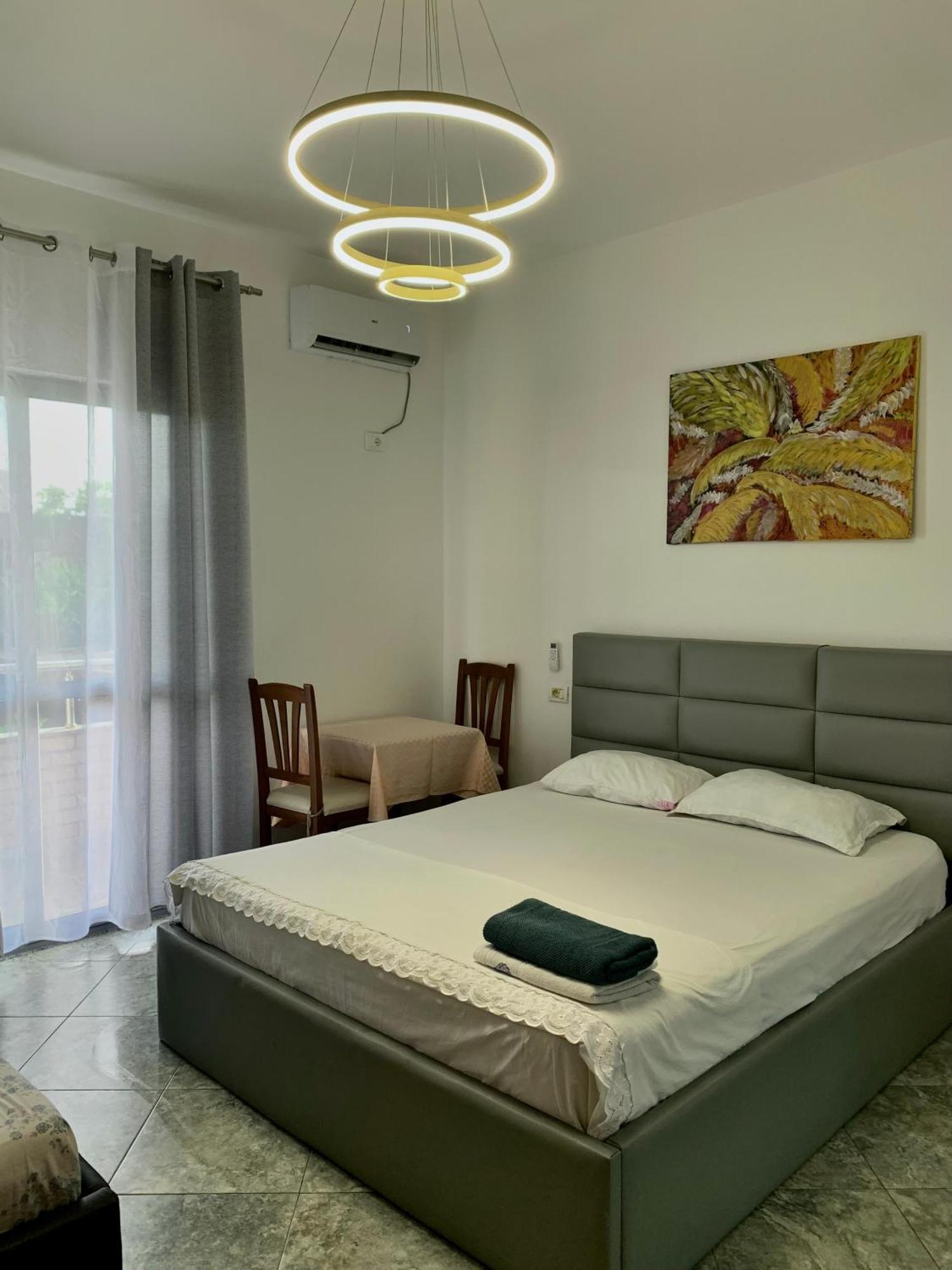 Serenade Beach Durrës 外观 照片